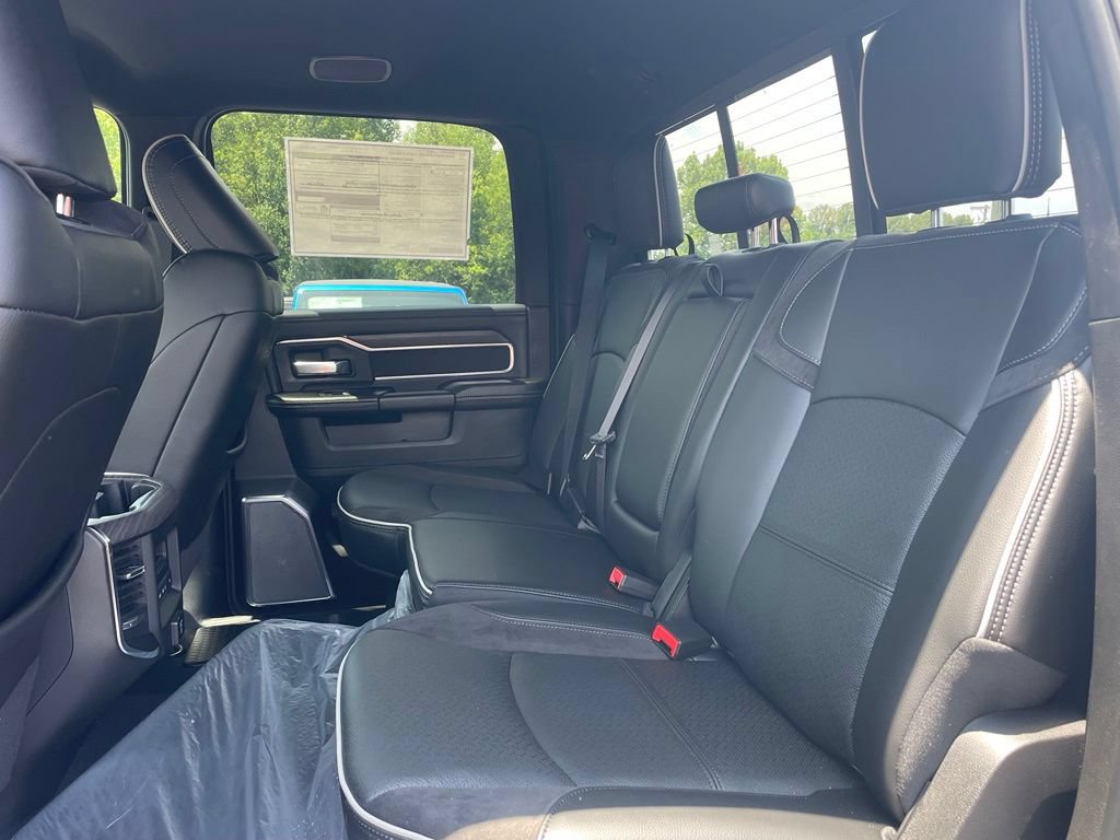 New 2026 RAM 2500 Laramie AWD/4WD image 9
