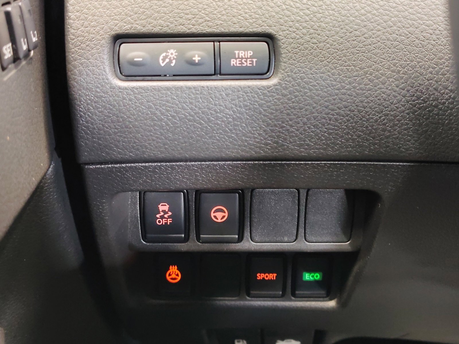 Used 2022 Nissan Rogue Sport SL w/ Premium Package image 30