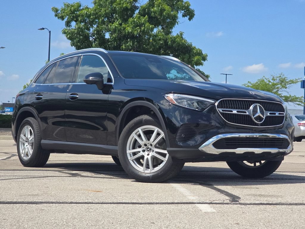 Certified 2026 Mercedes-Benz GLC 300 4MATIC image 2