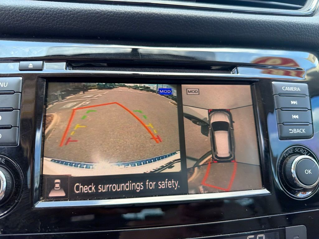 Used 2018 Nissan Rogue SV w/ Premium Package FWD image 36