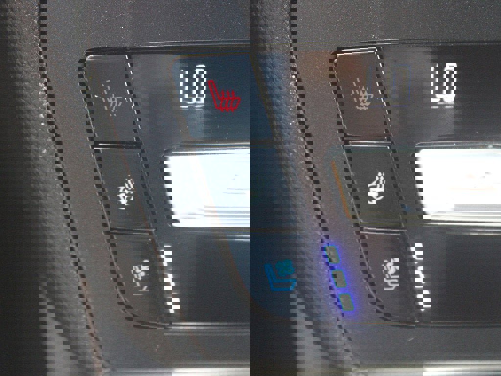 Used 2020 Ford Explorer ST w/ Premium Technology Package image 8