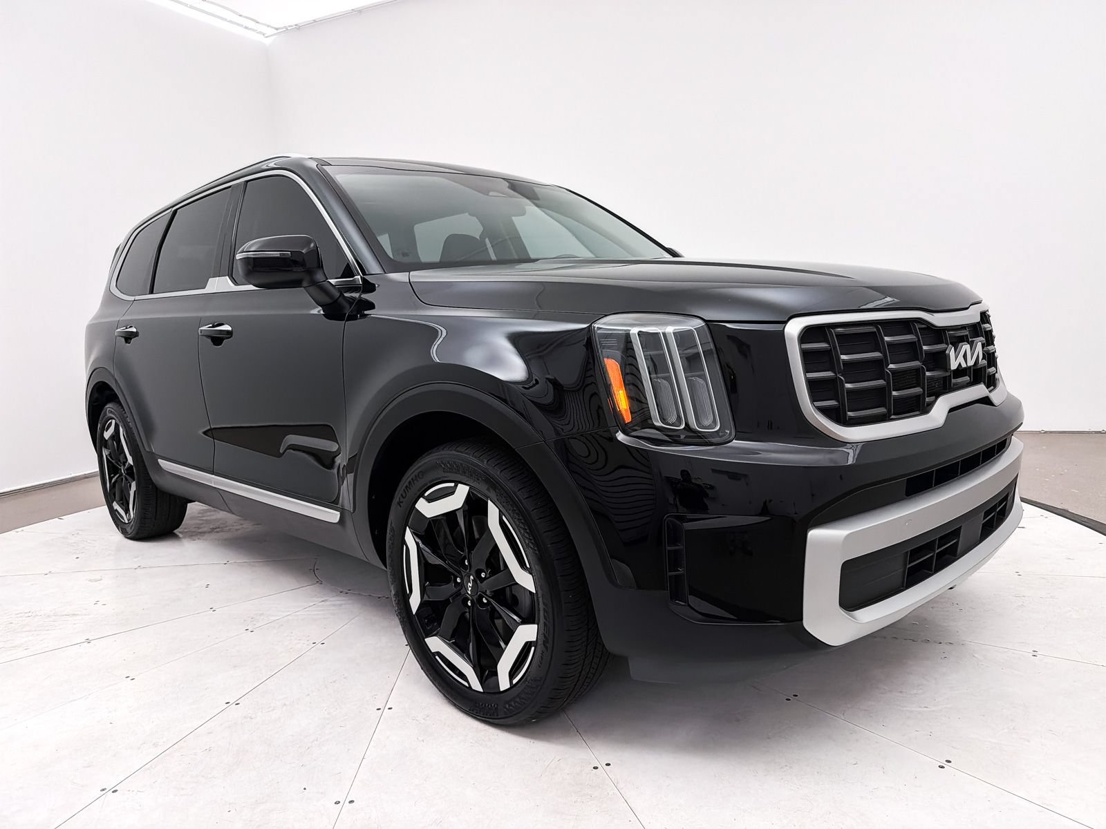 Certified 2024 Kia Telluride S w/ S Sunroof Package FWD image 5