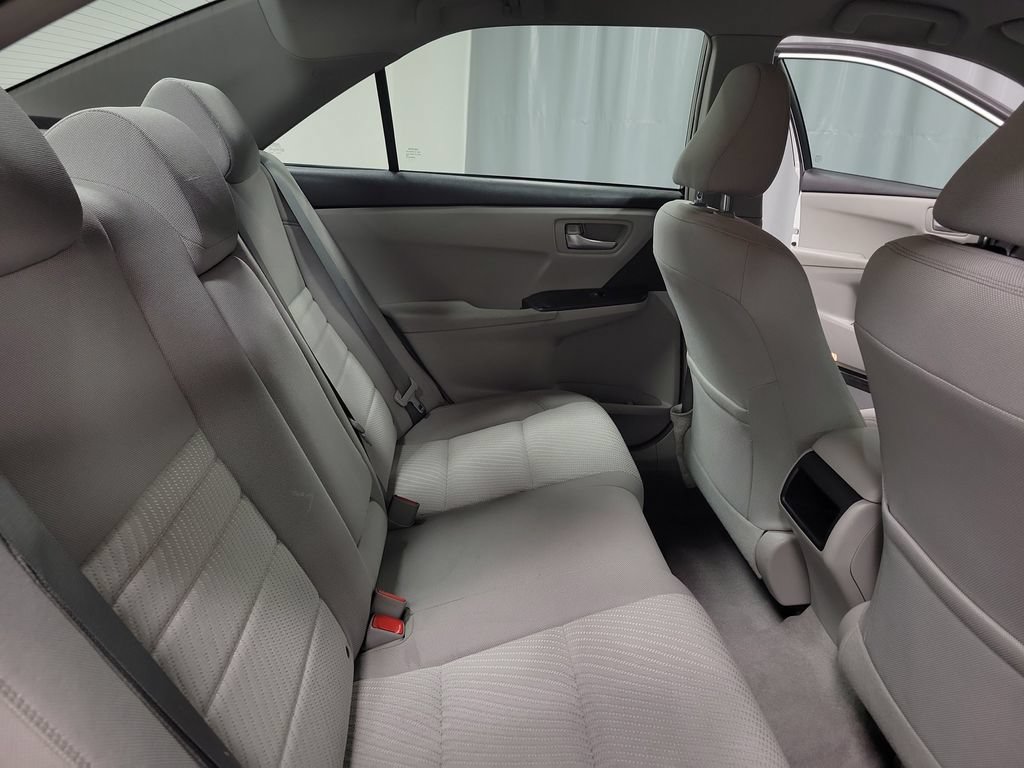 Used 2016 Toyota Camry LE FWD image 27