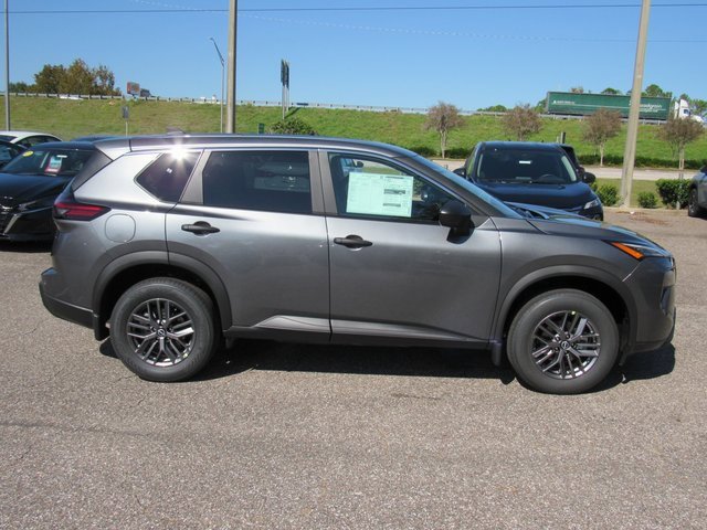 New 2026 Nissan Rogue S image 2