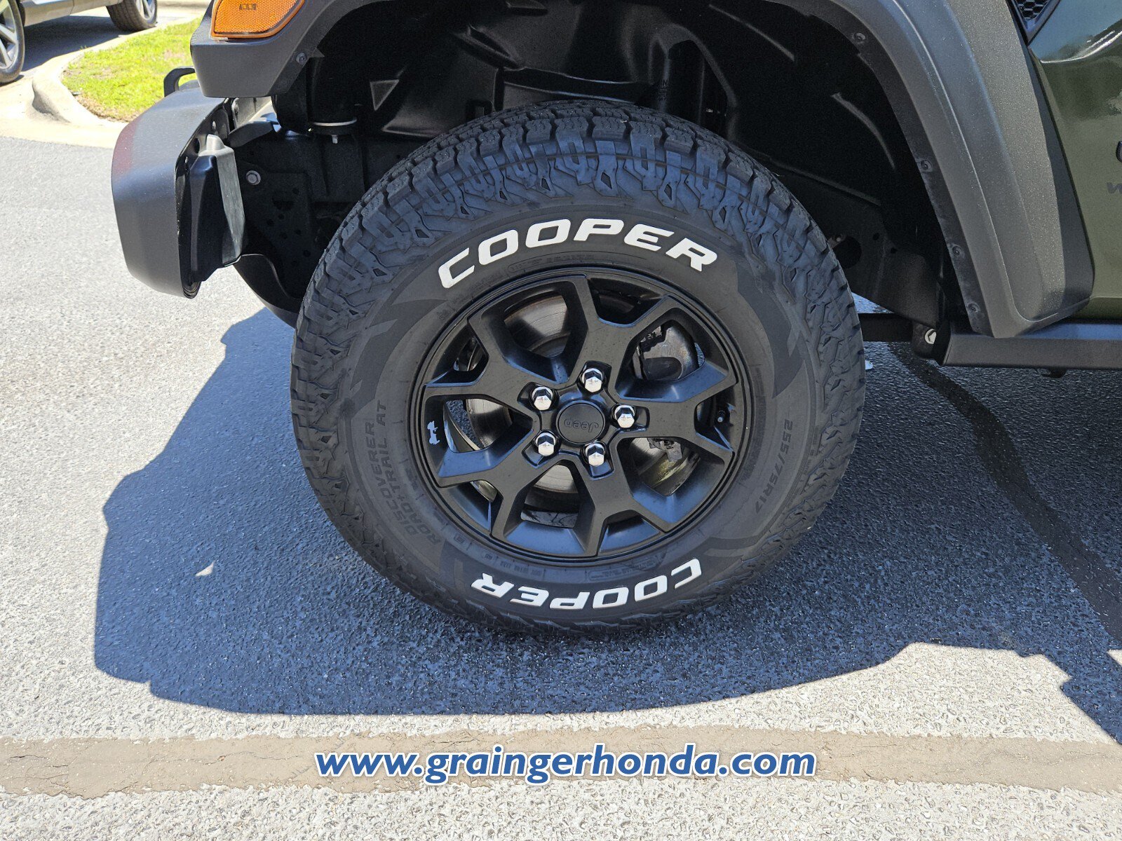 Used 2021 Jeep Wrangler Sport AWD/4WD image 9