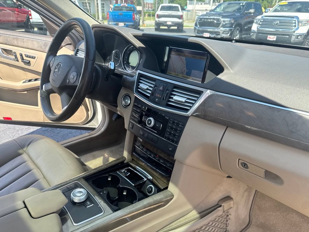 Used 2010 Mercedes-Benz E 350 Sedan image 35