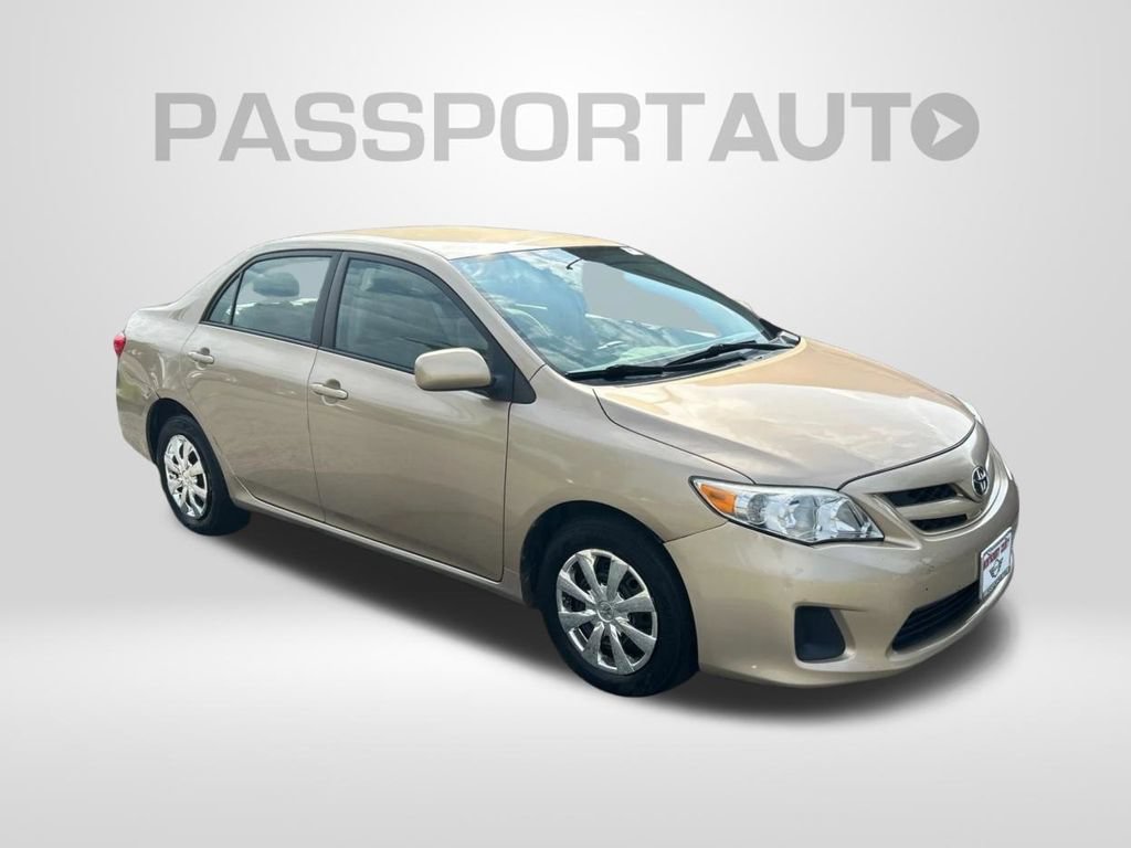 Used 2011 Toyota Corolla LE FWD image 3