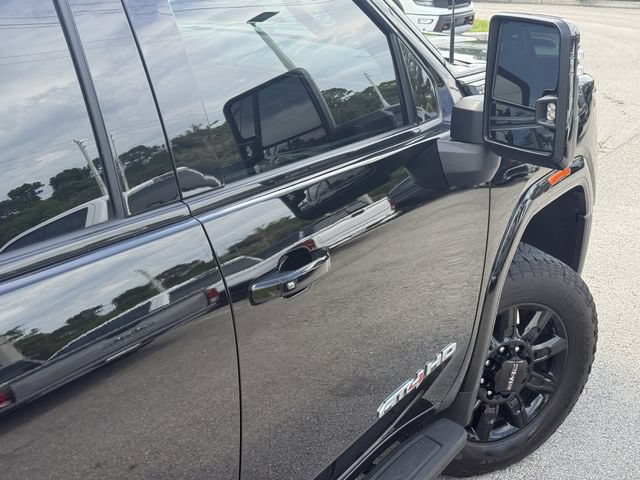 Used 2025 GMC Sierra 2500 AT4 w/ AT4 Premium Plus Package AWD/4WD image 10