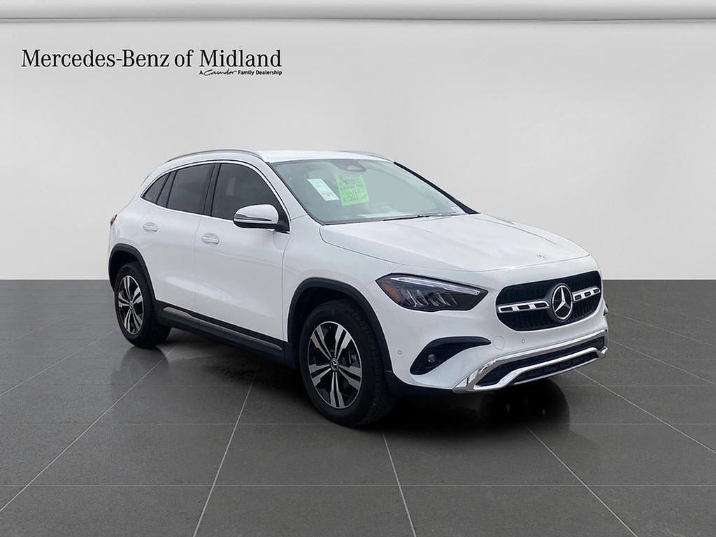 New 2025 Mercedes-Benz GLA 250