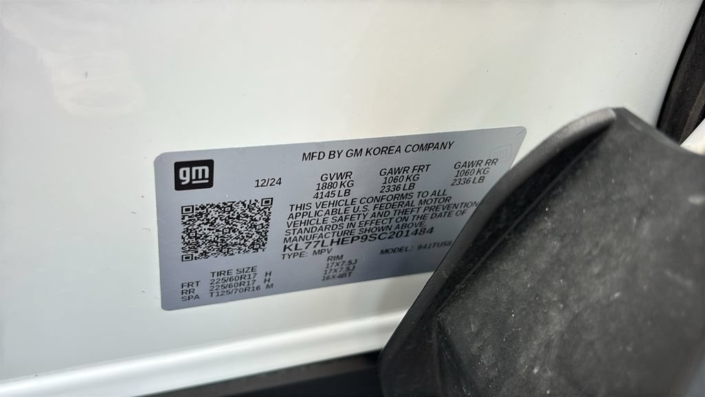 Used 2025 Chevrolet Trax LT FWD image 32