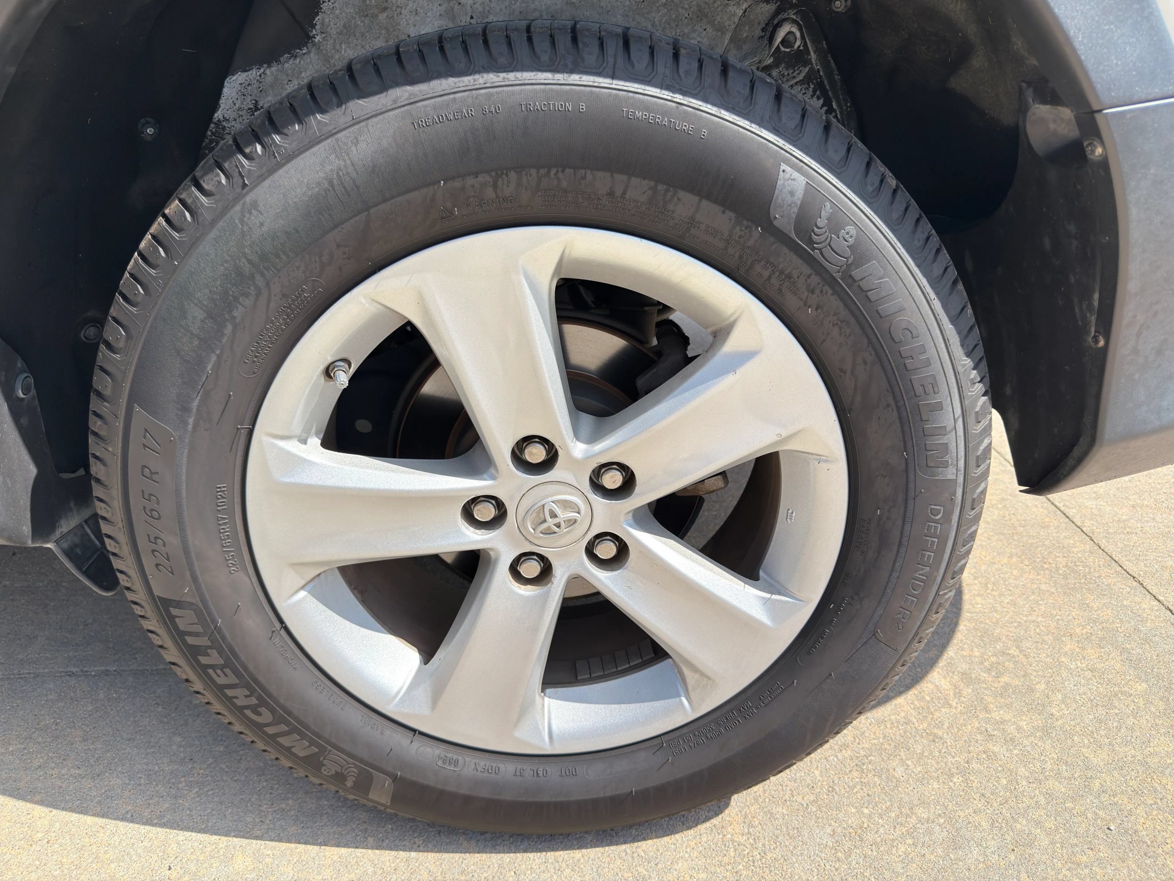 Used 2014 Toyota RAV4 XLE FWD image 31
