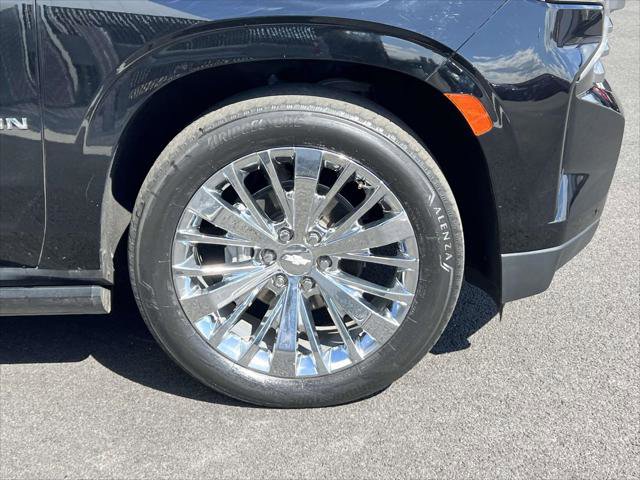 Used 2022 Chevrolet Suburban High Country AWD/4WD image 9