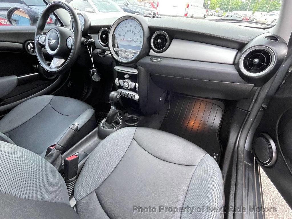 Used 2010 MINI Cooper Hardtop image 14