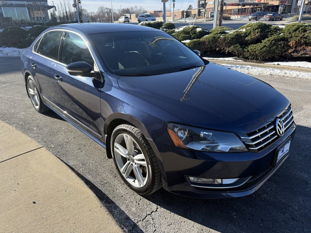 Used 2015 Volkswagen Passat TDI SEL Premium image 3