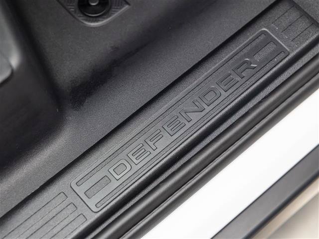 New 2026 Land Rover Defender 110 X-Dynamic SE AWD/4WD image 26