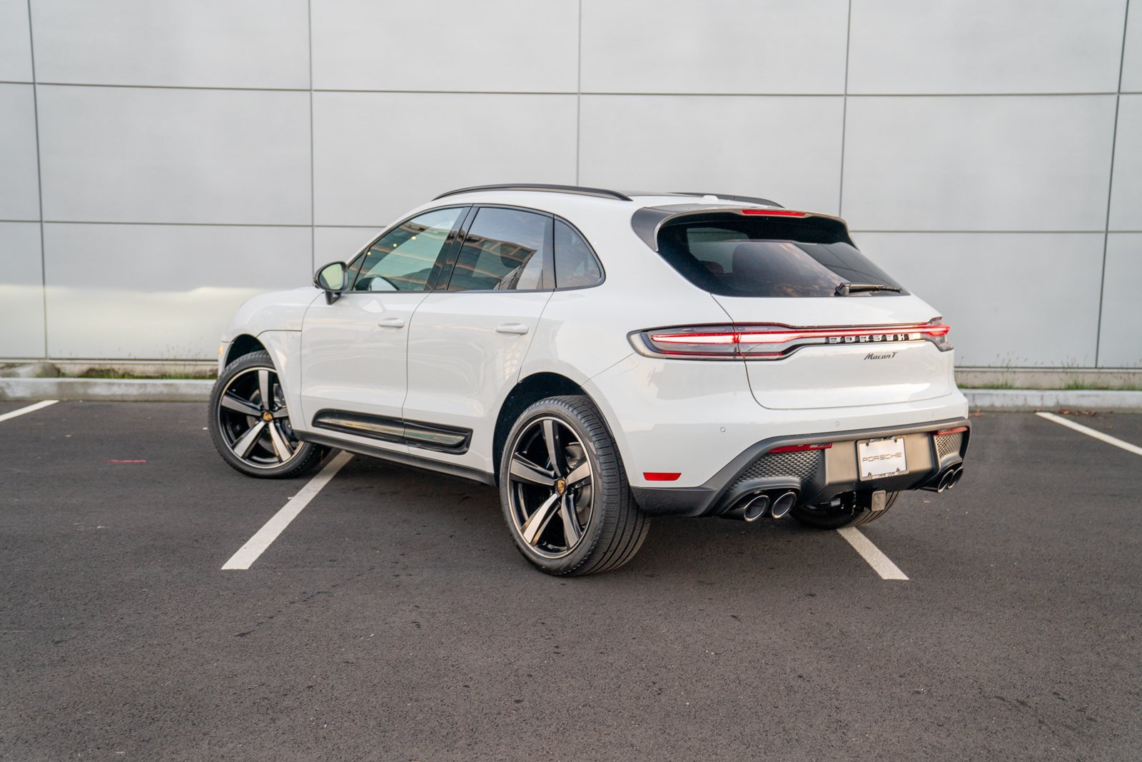 Certified 2026 Porsche Macan Turbo AWD/4WD image 3