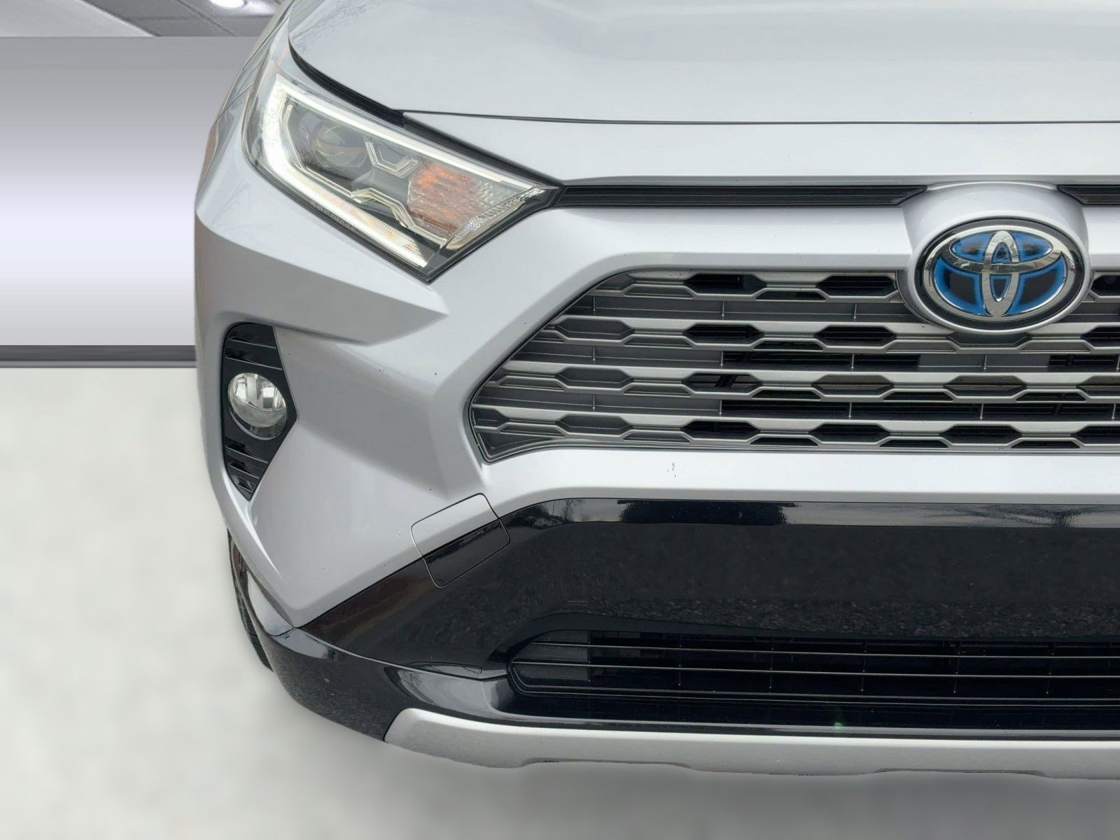 Used 2021 Toyota RAV4 XSE image 11