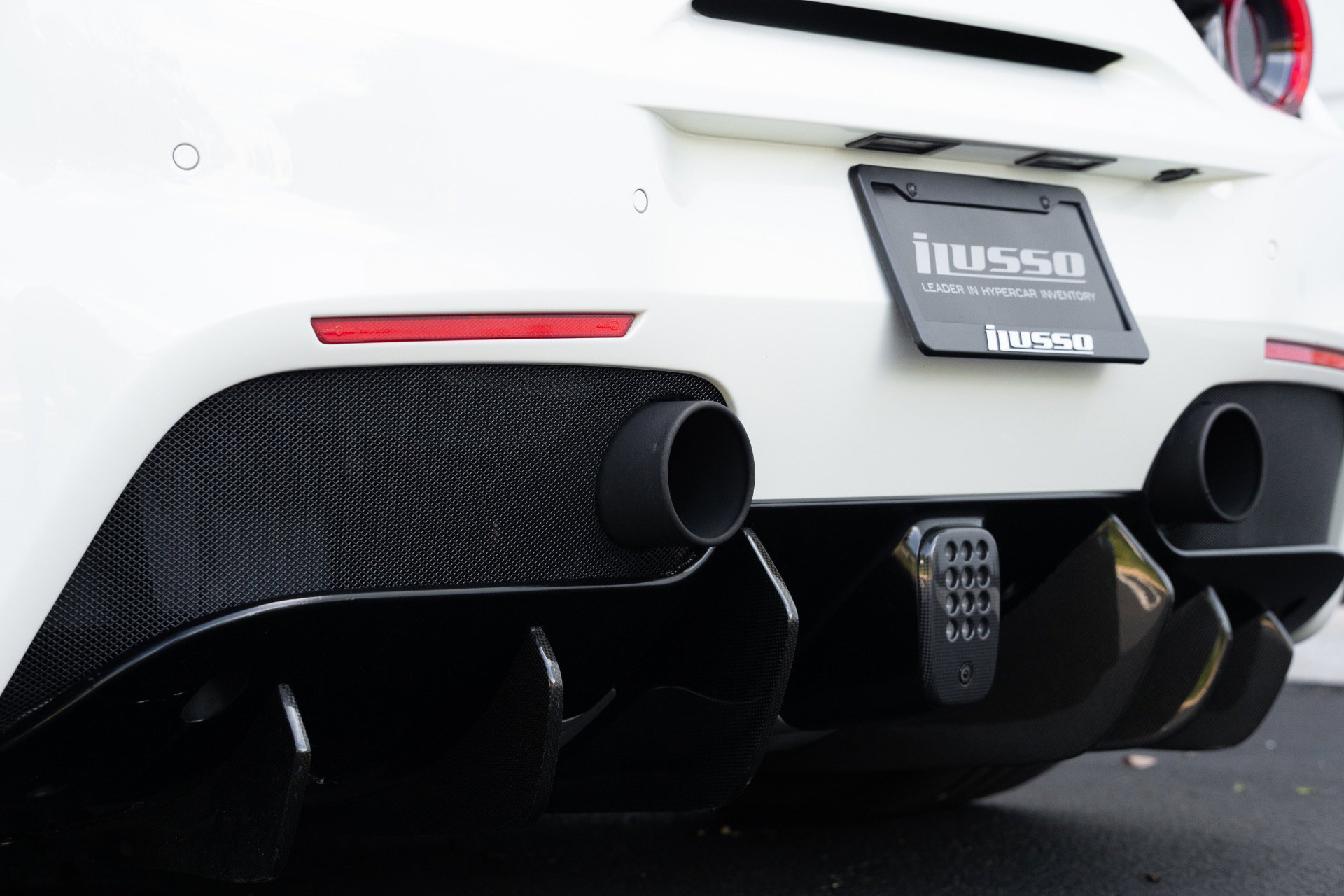 Used 2017 Ferrari 488 GTB RWD image 29
