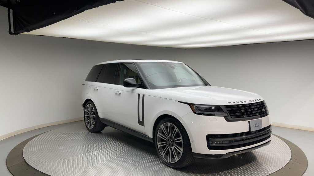 Used 2024 Land Rover Range Rover SE AWD/4WD image 8