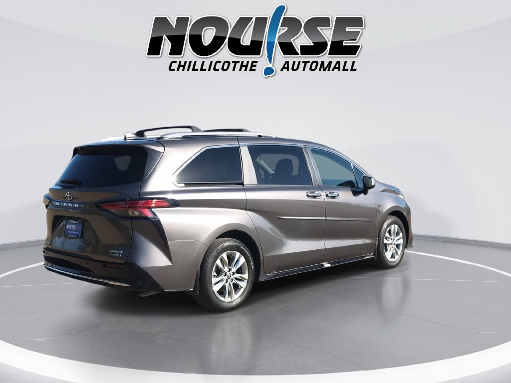 Used 2024 Toyota Sienna Limited AWD/4WD image 8