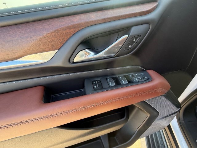 Used 2023 GMC Yukon Denali Ultimate AWD/4WD image 11