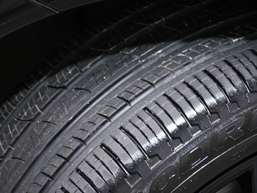 Used 2021 Porsche Cayenne GTS w/ Premium Package Plus image 84