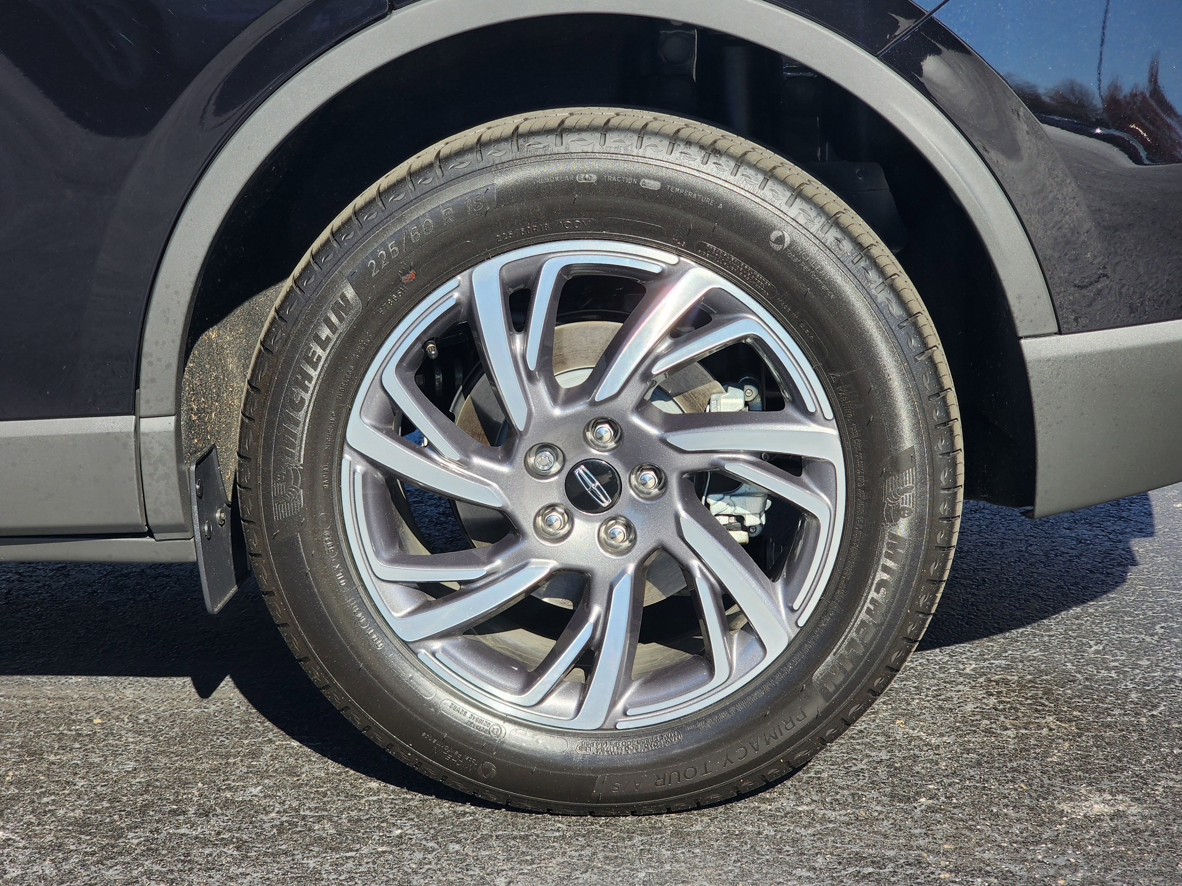 Used 2025 Lincoln Corsair FWD image 11