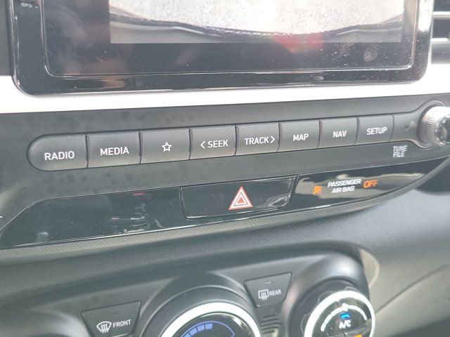 Certified 2023 Hyundai Venue Limited FWD image 28