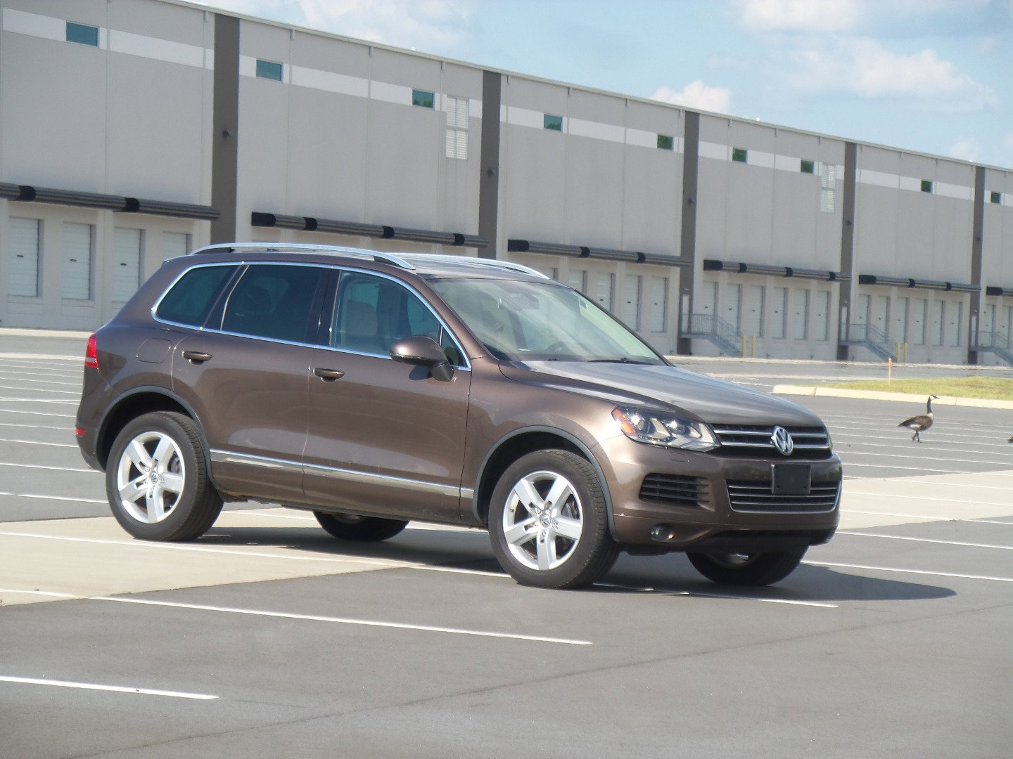 Used 2013 Volkswagen Touareg VR6 image 10