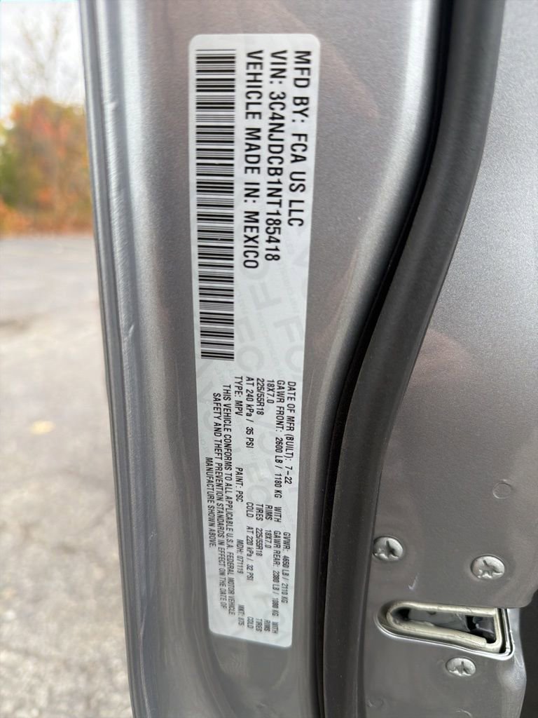 Certified 2022 Jeep Compass Limited image 35