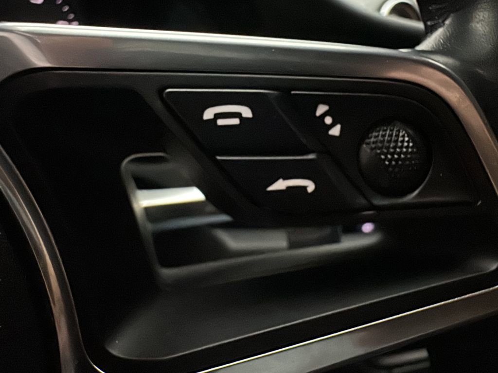 Used 2021 Porsche Macan S image 23