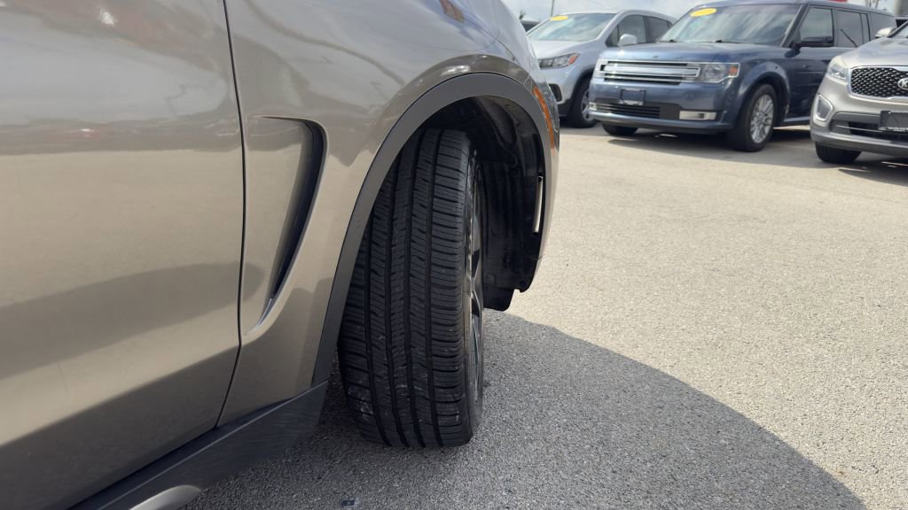 Used 2018 BMW X5 sDrive35i RWD image 11