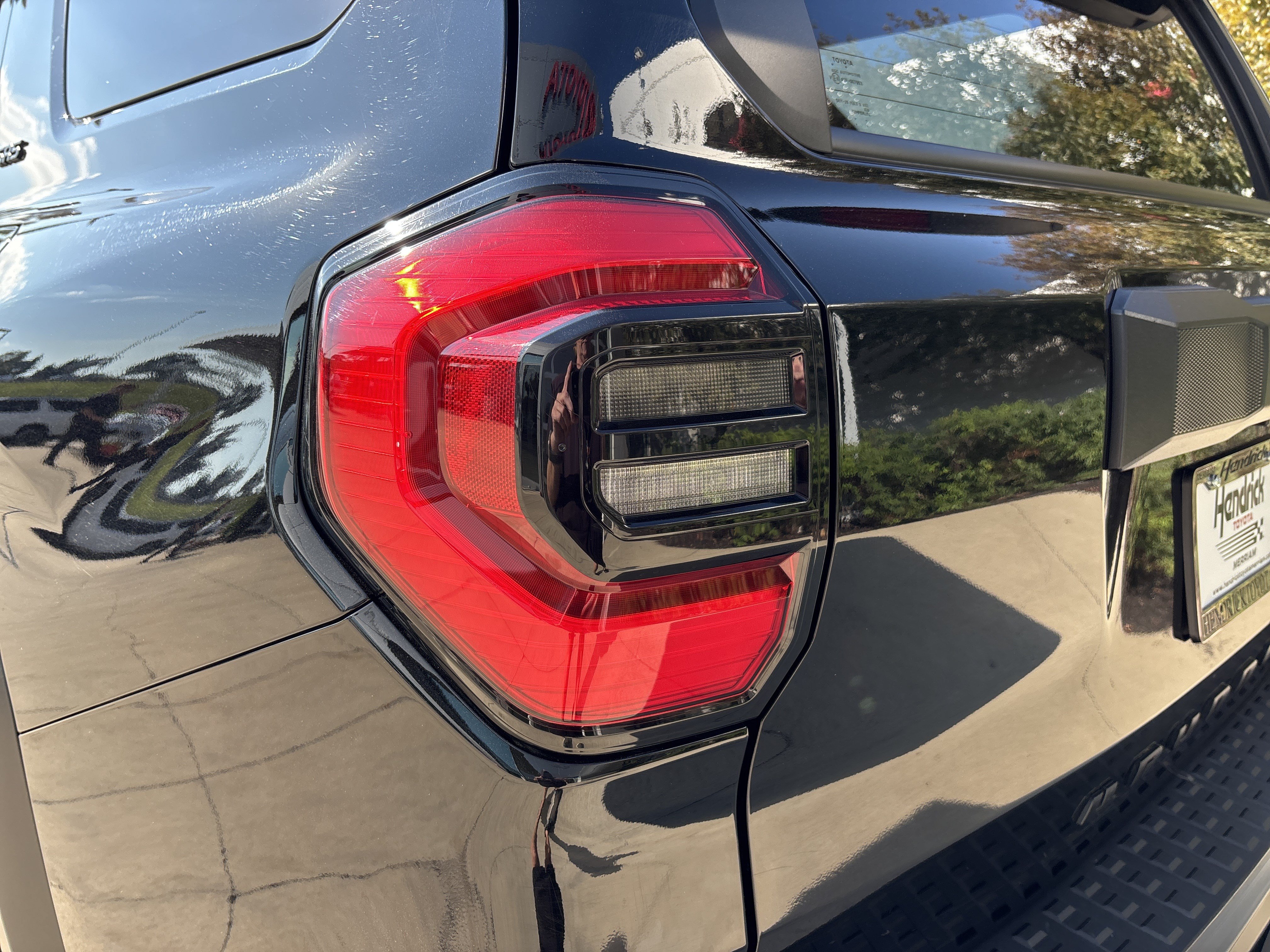 Used 2025 Toyota 4Runner SR5 AWD/4WD image 2