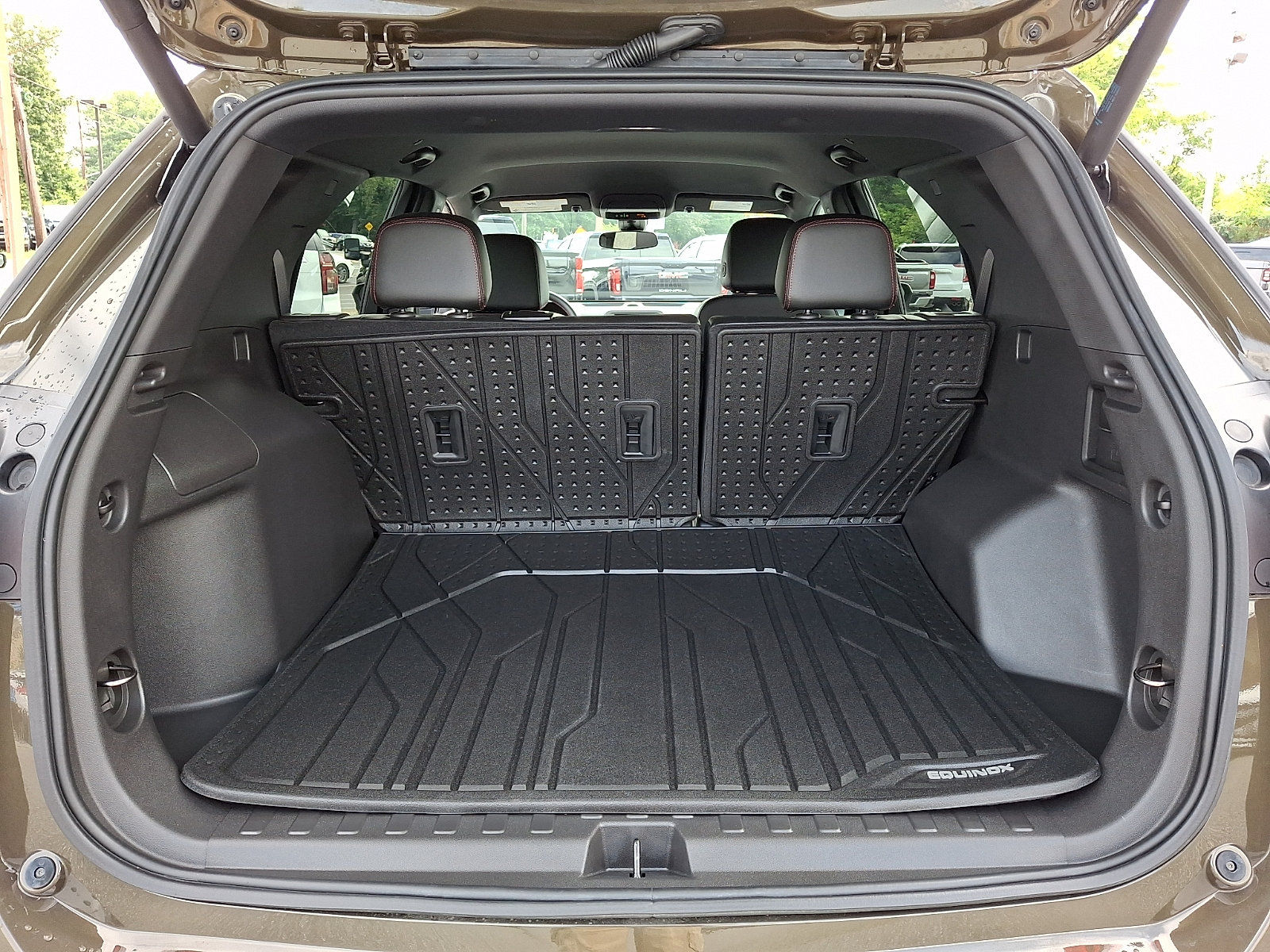 Certified 2023 Chevrolet Equinox RS w/ LPO, Floor Liner Package AWD/4WD image 29