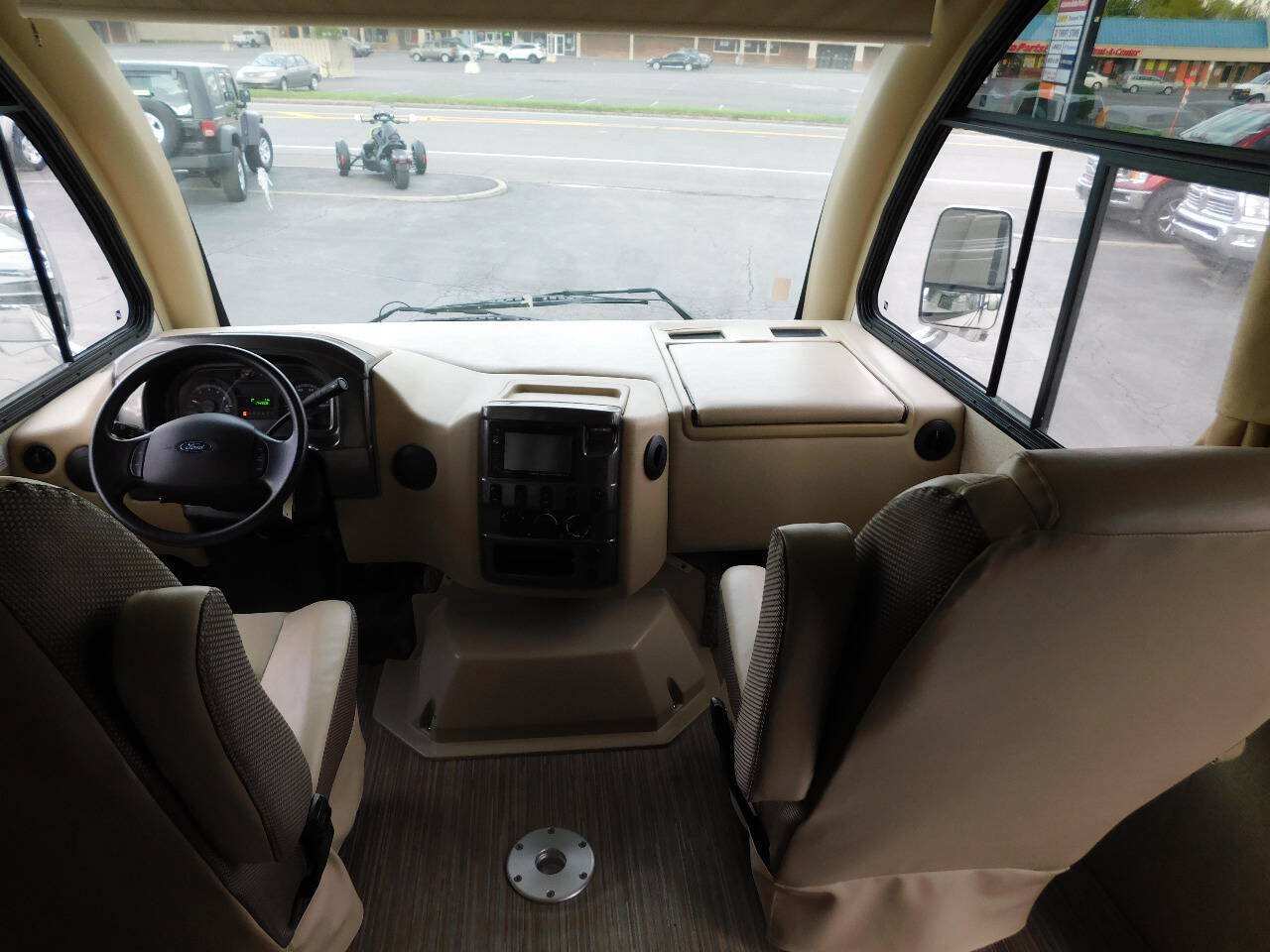 Used 2017 Ford E-450 and Econoline 450 Super Duty w/ A/C Prep Package RWD image 18