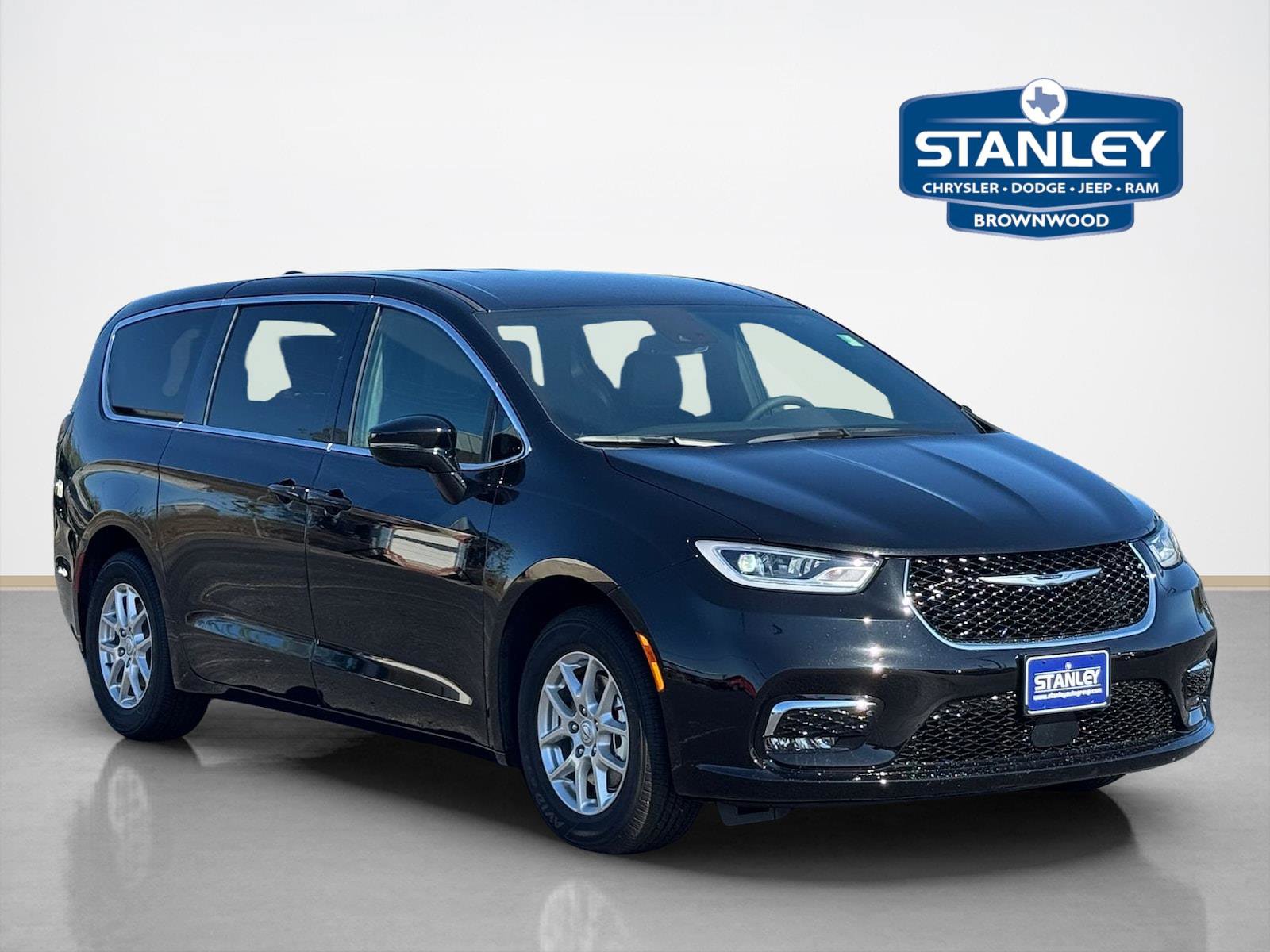 New 2026 Chrysler Pacifica Select