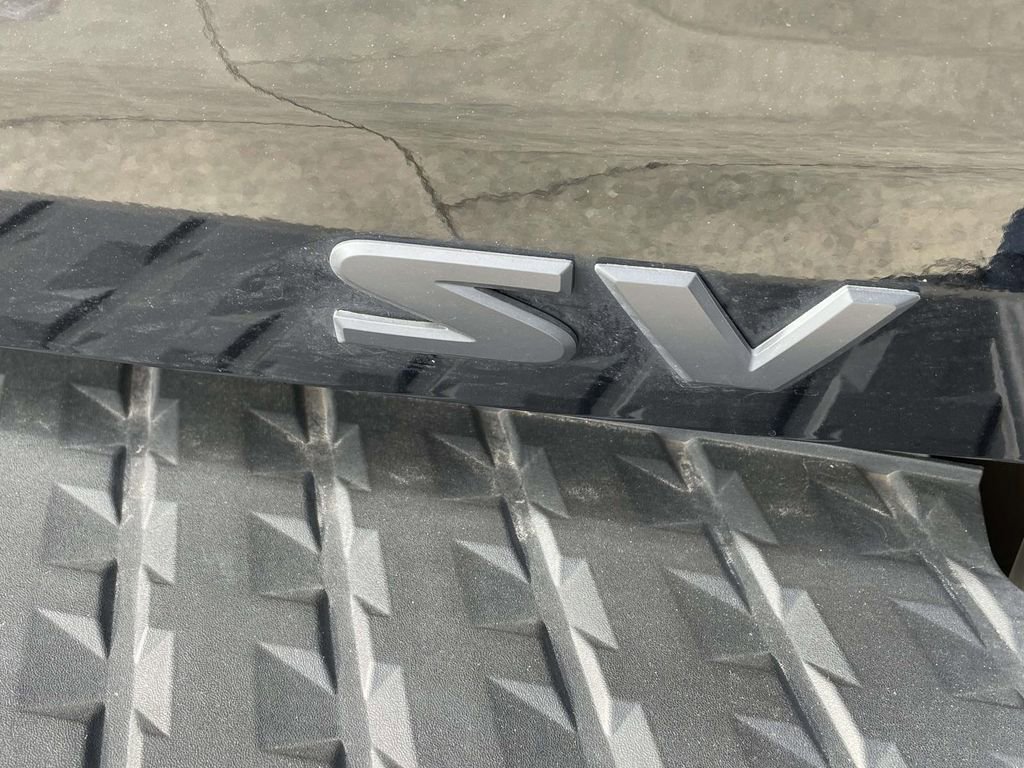 Used 2024 Nissan Titan SV w/ SV Bronze Edition Package image 9