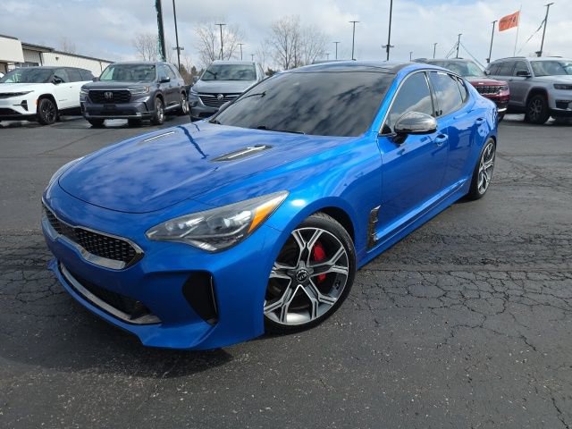 Used 2018 Kia Stinger GT2 image 2