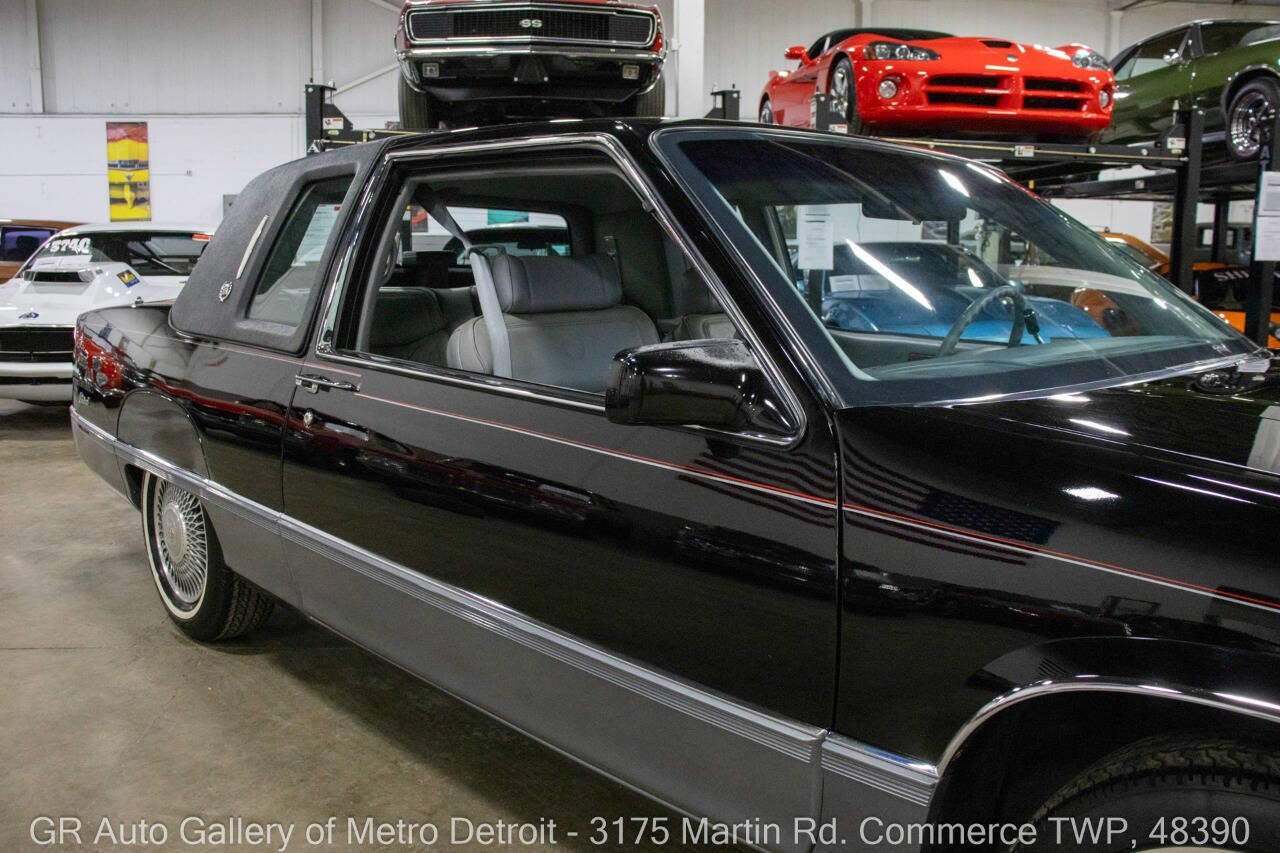 Used 1990 Cadillac Fleetwood Coupe FWD image 24