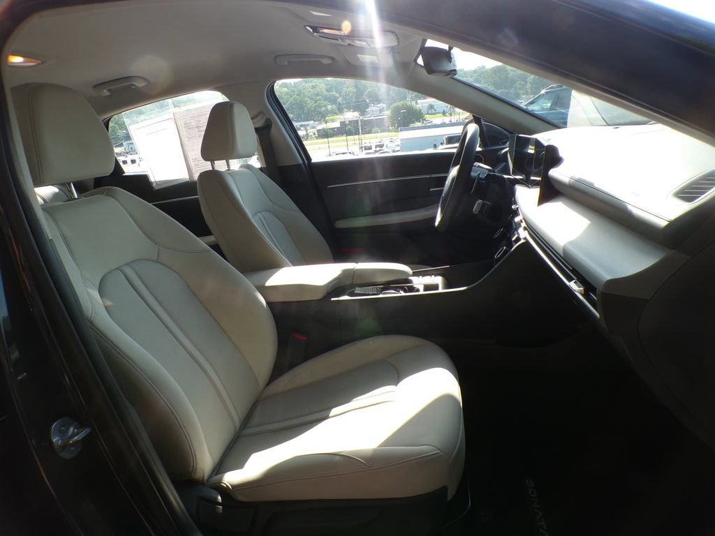 Used 2025 Hyundai Sonata SEL AWD/4WD image 15