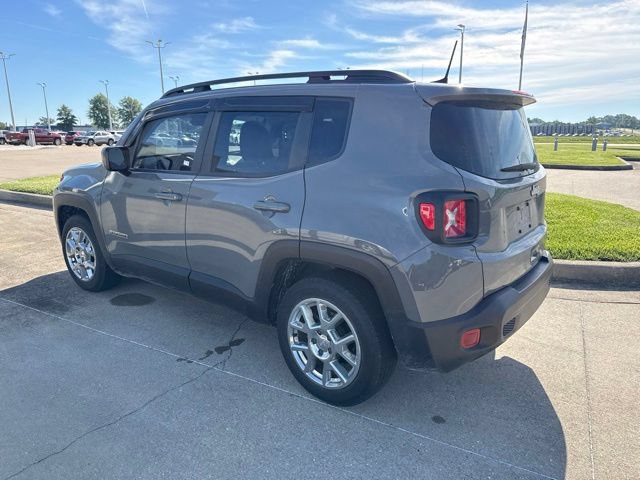 Used 2021 Jeep Renegade Latitude w/ Sun & Sound Group FWD image 7