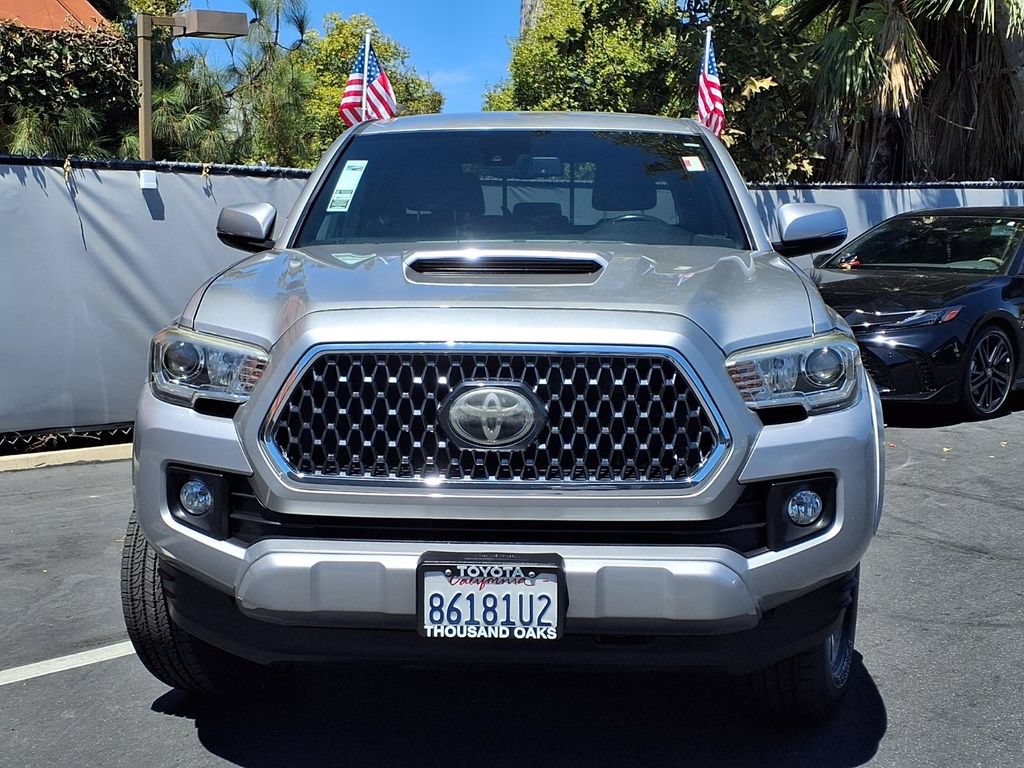 Used 2019 Toyota Tacoma TRD Sport RWD image 2