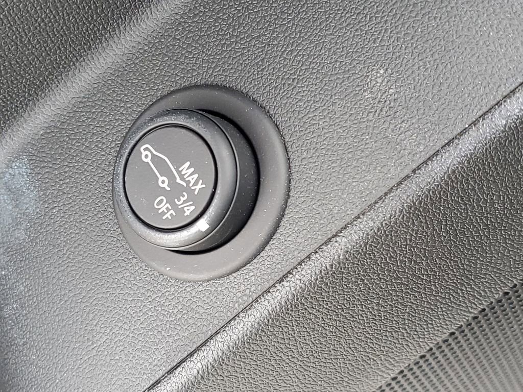 Used 2023 Chevrolet Equinox LT image 24