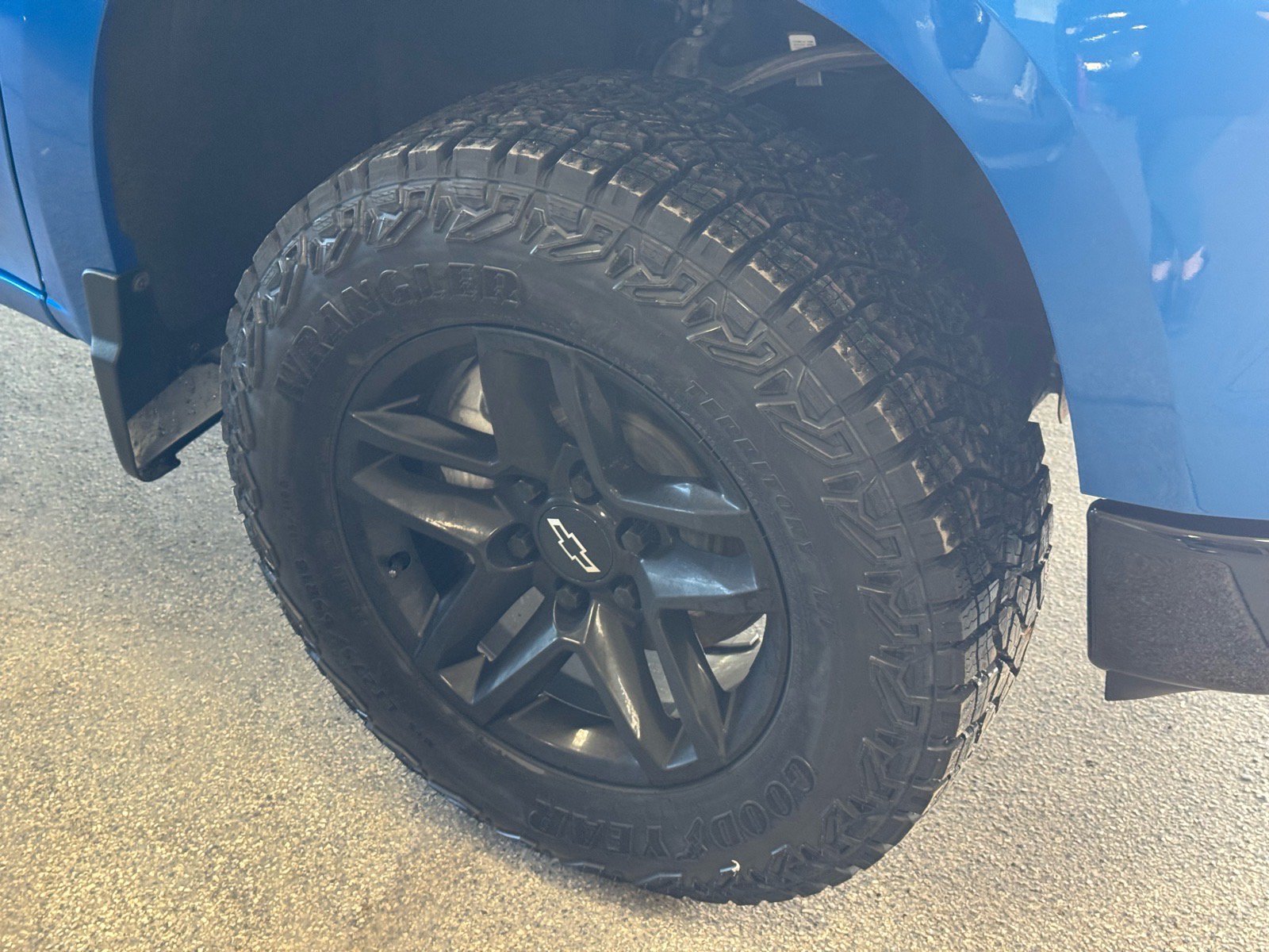 Used 2024 Chevrolet Silverado 1500 LT Trail Boss w/ LT Trail Boss Premium Package AWD/4WD image 4