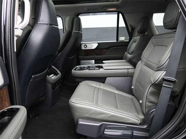 Used 2022 Lincoln Navigator Black Label image 22
