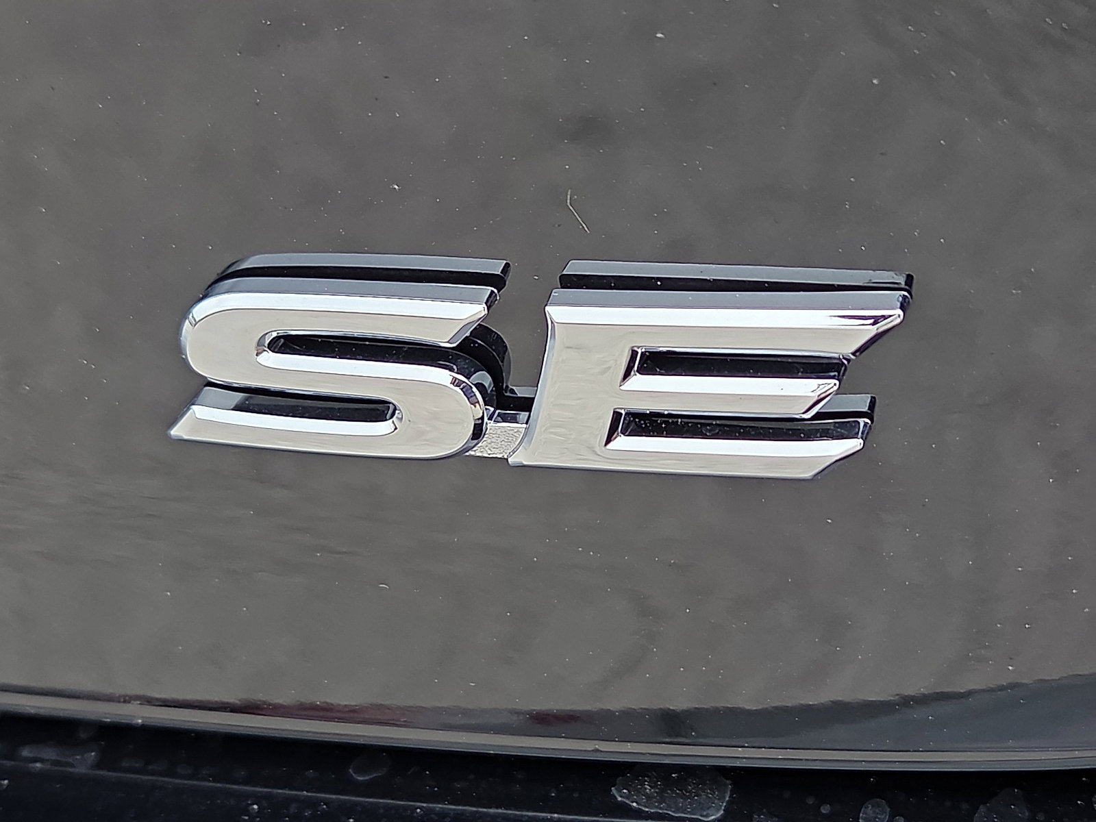 Used 2025 Toyota Camry SE FWD image 8