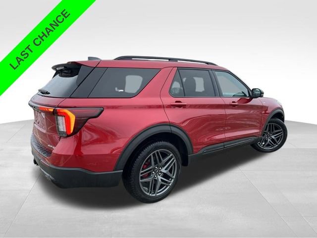 Used 2025 Ford Explorer ST-Line w/ Premium Package image 6