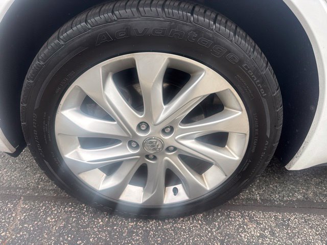 Used 2018 Buick Envision Premium w/ Driver Confidence Package AWD/4WD image 4