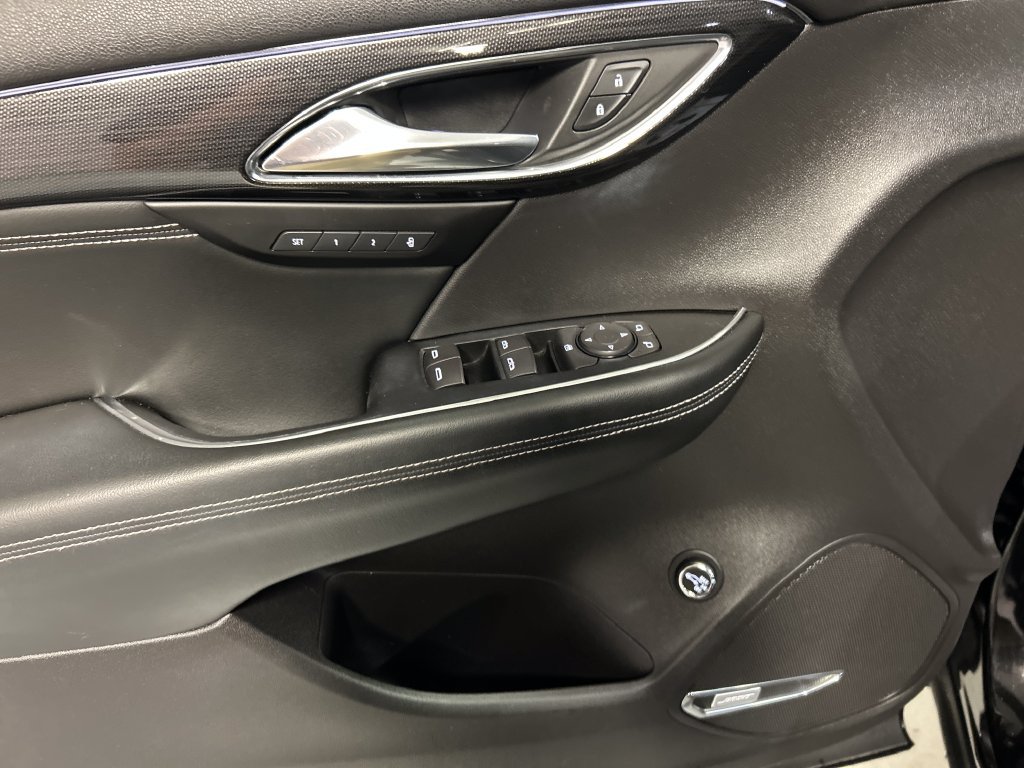 Used 2021 Buick Envision Essence w/ Technology Package I FWD image 14