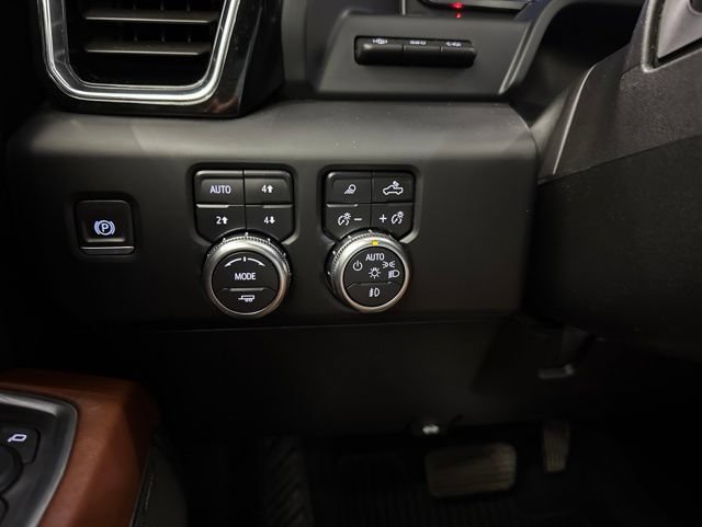 Used 2024 GMC Sierra 2500 Denali Ultimate AWD/4WD image 19